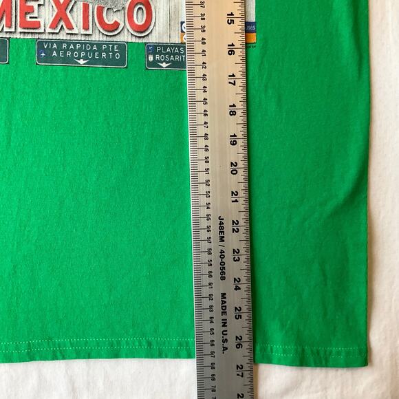 Gildan Men’s Short Sleeve T-shirt size M, Green, President Trump in Mexico Fun - Picture 3 of 8